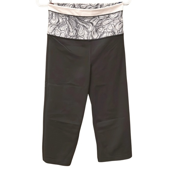 🍋lululemon🍋 Groove Down Crop Reversible | Vintage | Grey White Black | Size 4 - Picture 1 of 7